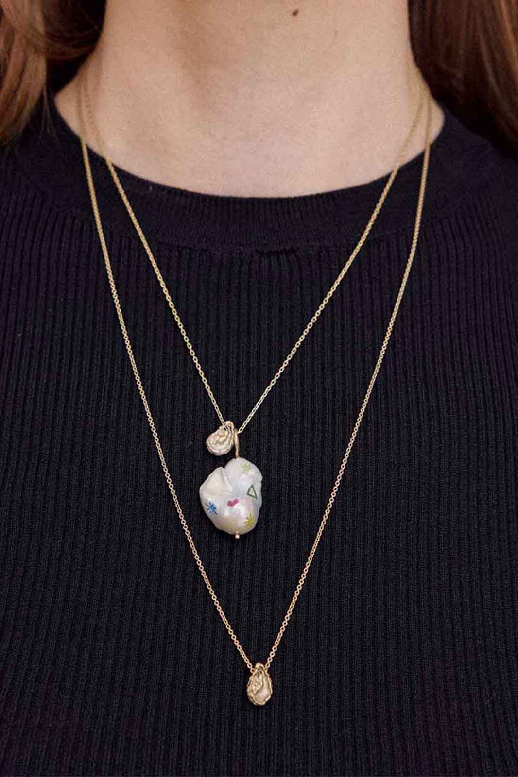 Delicate Chain Necklace with Oyster