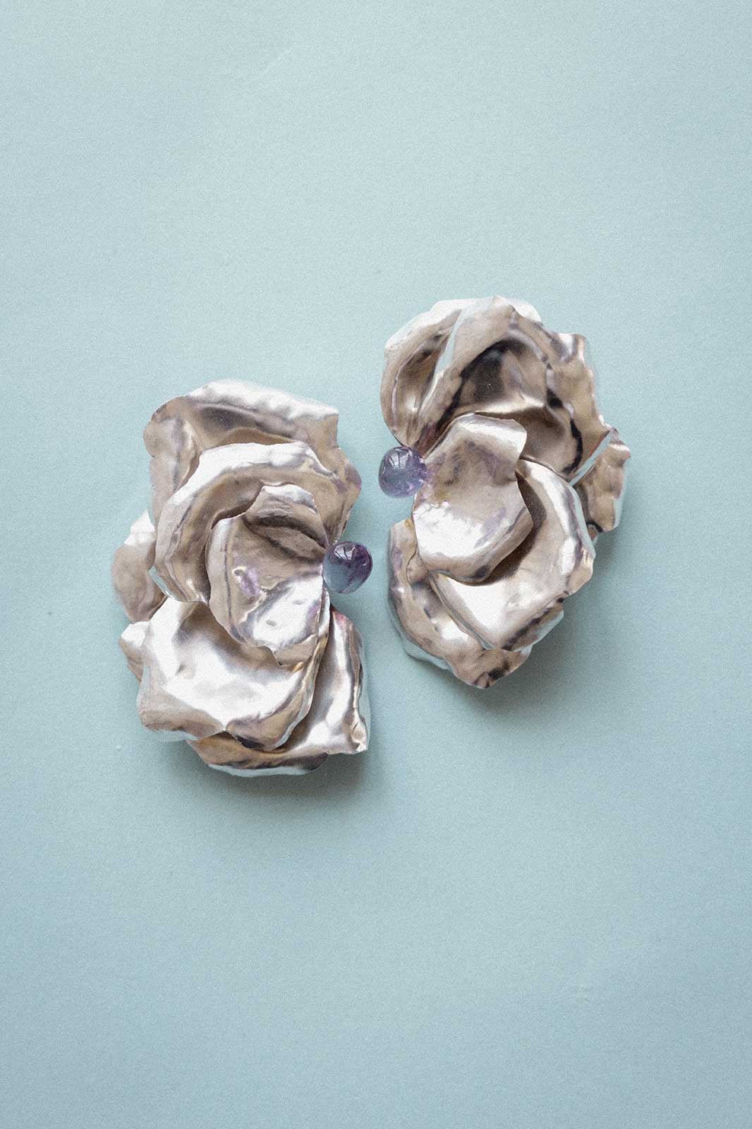 Rose Earrings with Amethyst in Silver