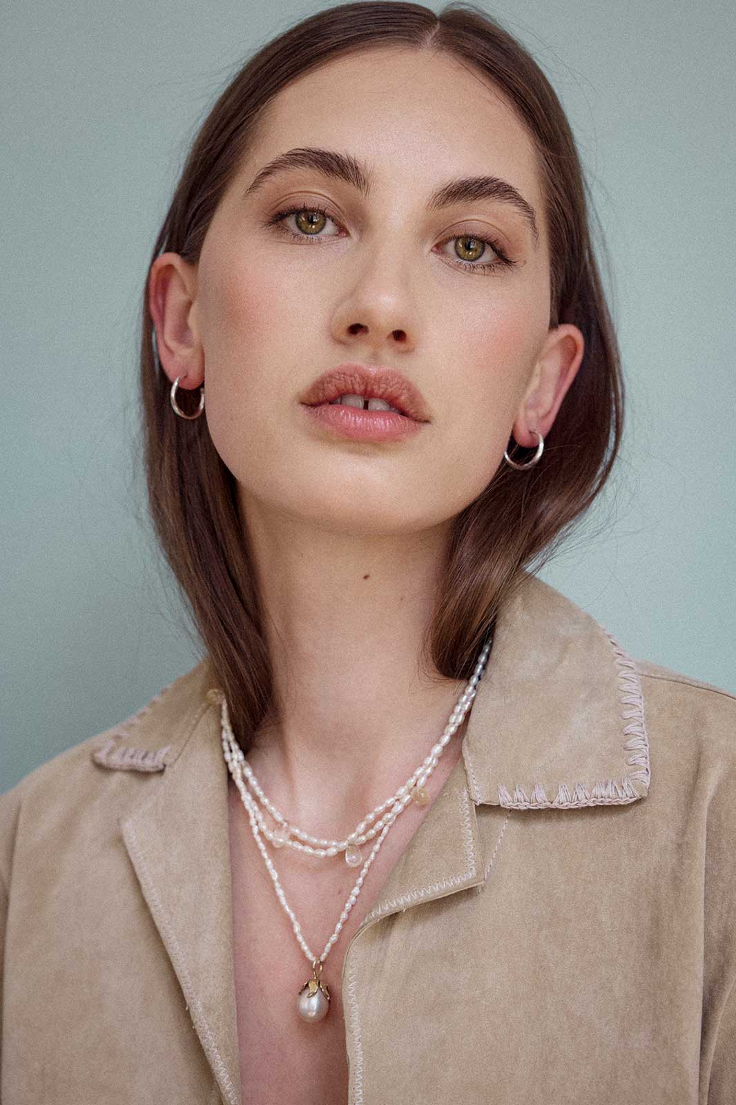 Tiny Curvy Earrings in Silver